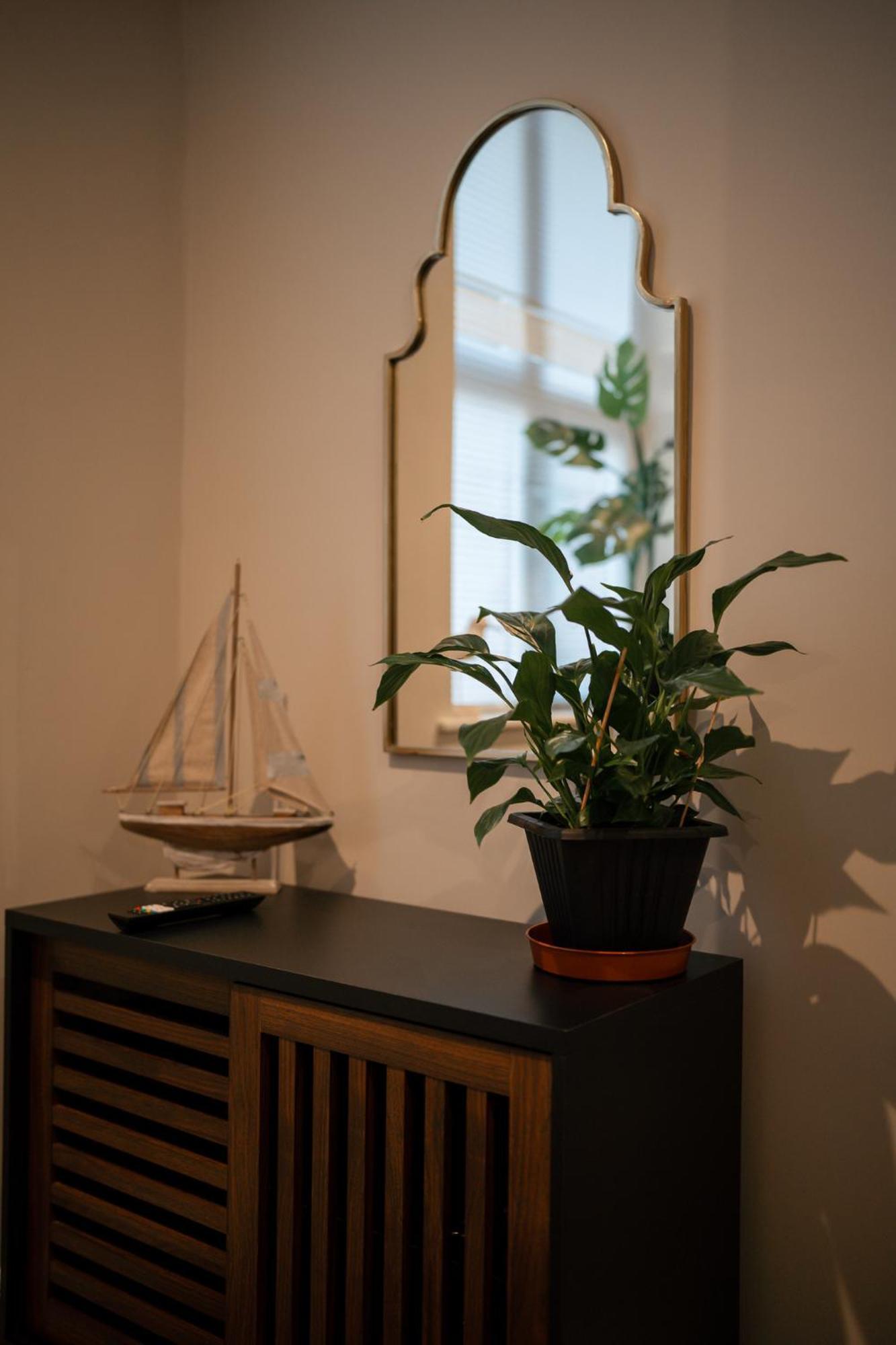 Rhôs-on-Sea Stunning 2 Bedroom Ground Floor Sea View Apartment מראה חיצוני תמונה