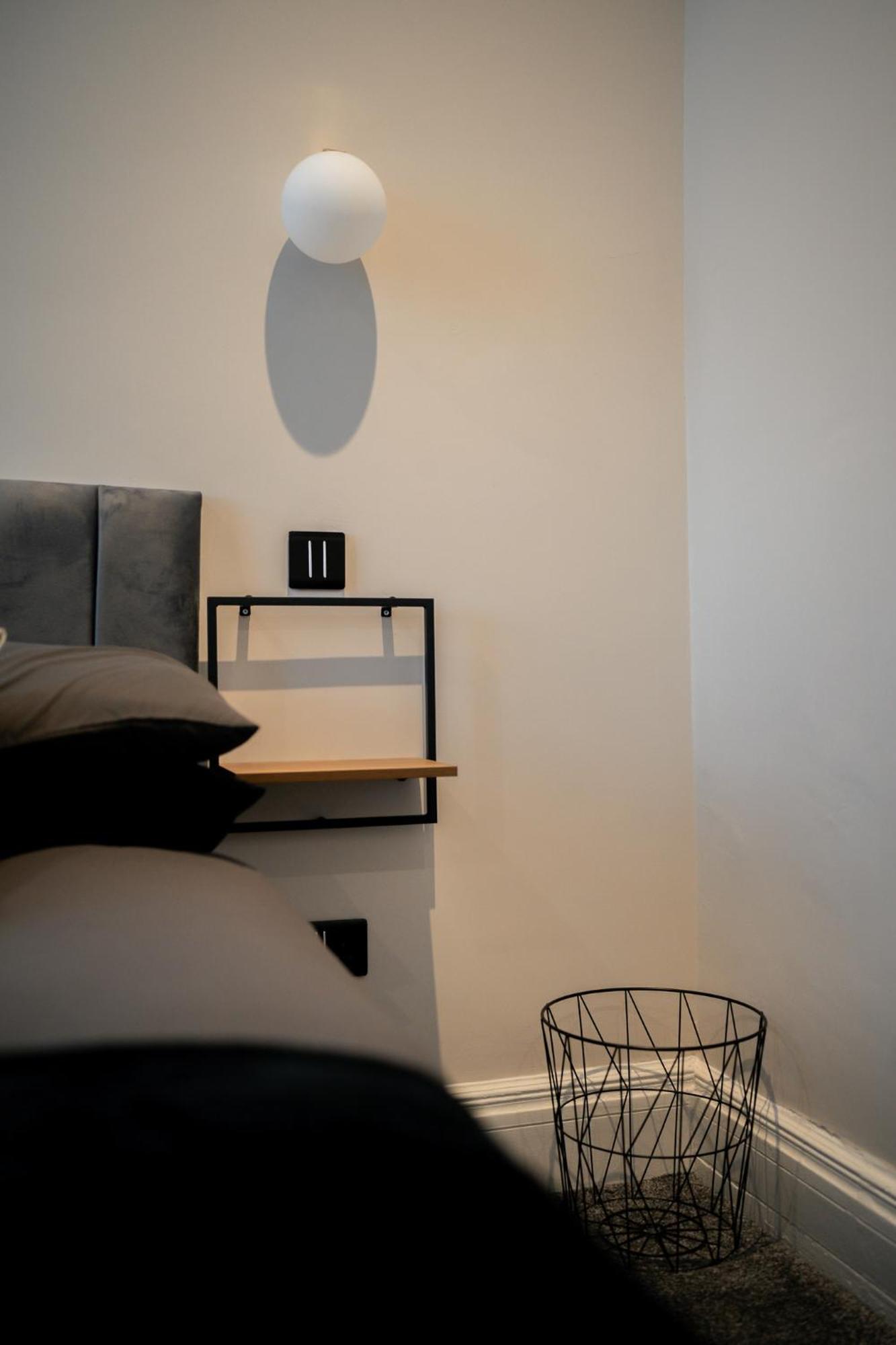 Rhôs-on-Sea Stunning 2 Bedroom Ground Floor Sea View Apartment מראה חיצוני תמונה